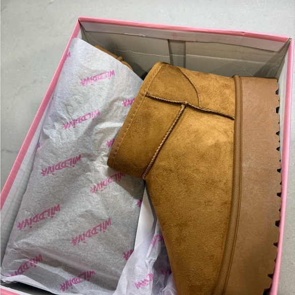 Wild Diva Brown Sole Footwear - Picture 5 of 5